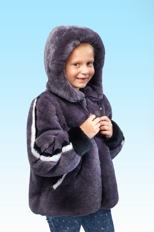 Детская куртка из натурального меха шиншиллового кролика рекс с капюшоном .